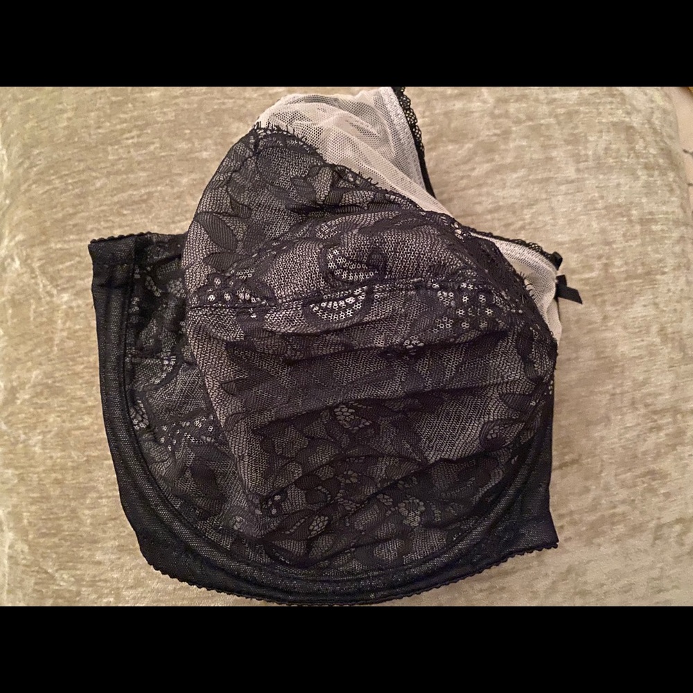 Full figure bra